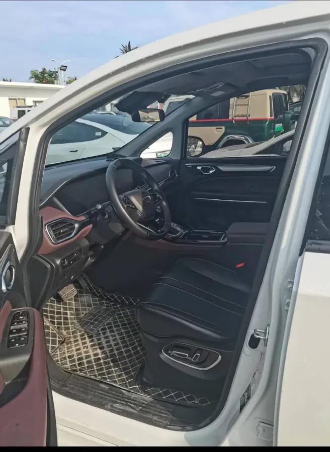 2023 GAC Trumpchi M6 1.5T 177HP L4 7DCT,autocango,china used car exporter,china ev exporter,chinese used car exporter,chinese used ev exporter