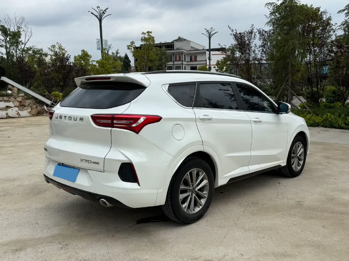 2022 Jetour X70M 1.5T 156HP L4 6MT,autocango,china used car exporter,china ev exporter,chinese used car exporter,chinese used ev exporter