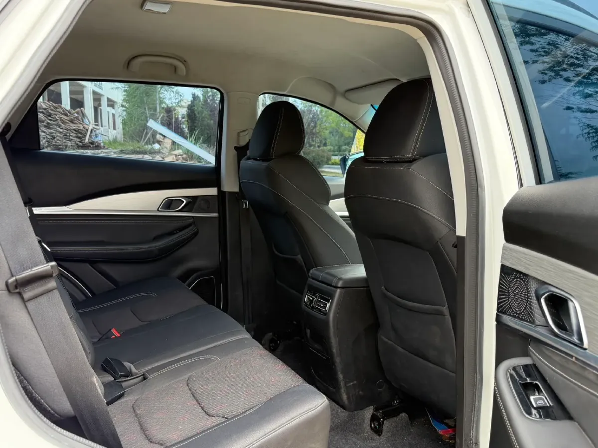 2022 Jetour X70M 1.5T 156HP L4 6MT,autocango,china used car exporter,china ev exporter,chinese used car exporter,chinese used ev exporter