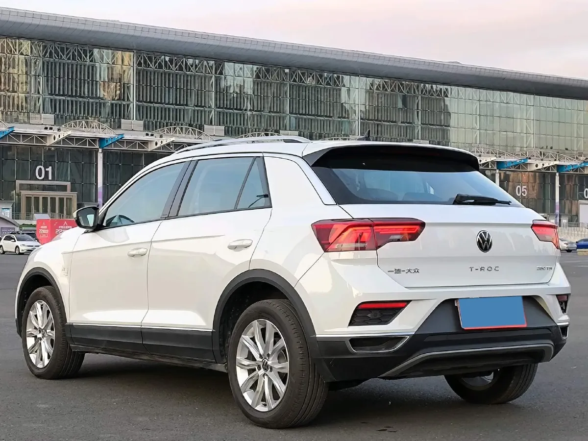 2022 Volkswagen T-Roc 1.4T 150HP L4 7DCT,autocango,china used car exporter,china ev exporter,chinese used car exporter,chinese used ev exporter