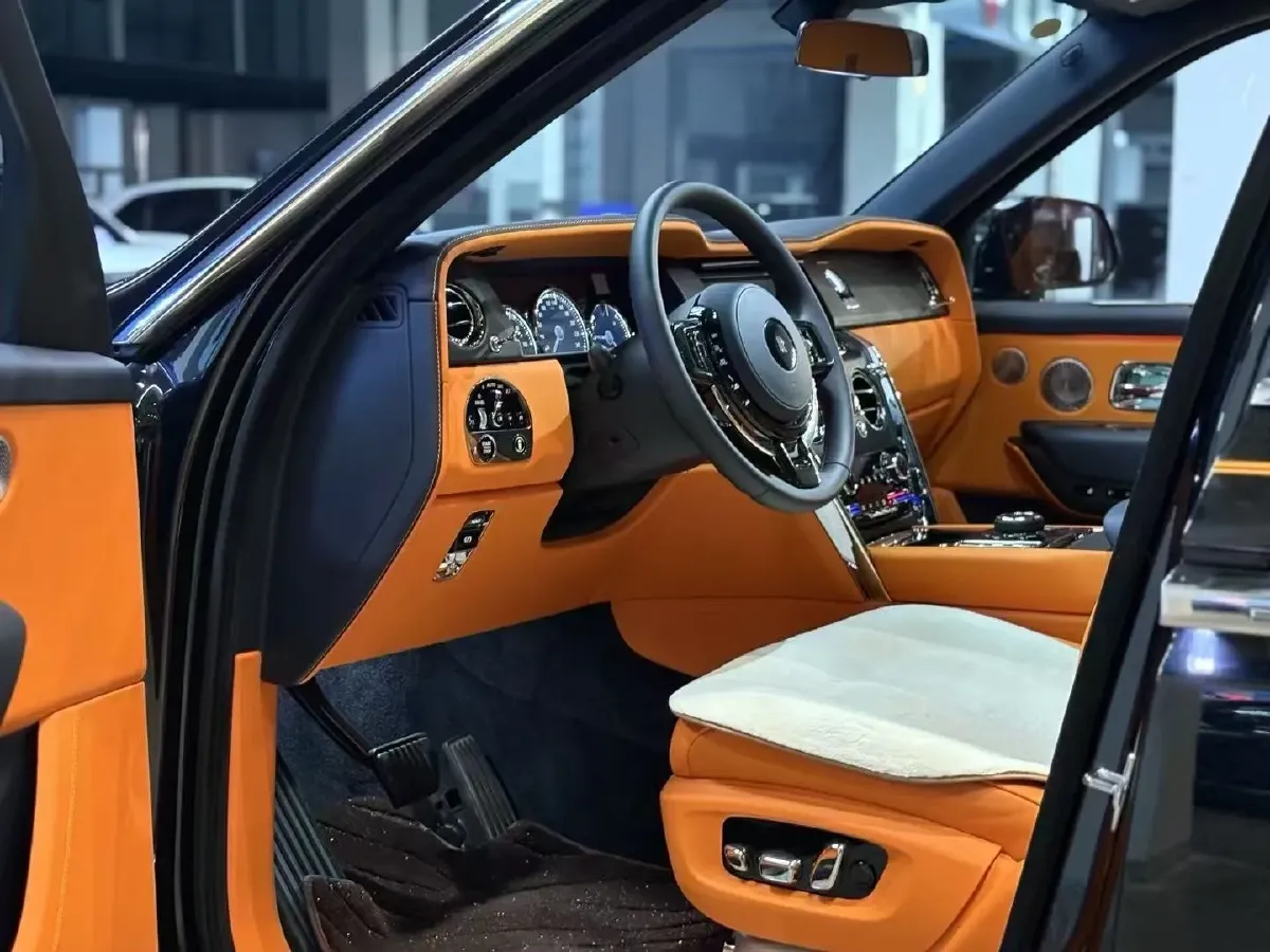 2024 Rolls-Royce Cullinan 6.7T 571HP V12 8AT,autocango,china used car exporter,china ev exporter,chinese used car exporter,chinese used ev exporter