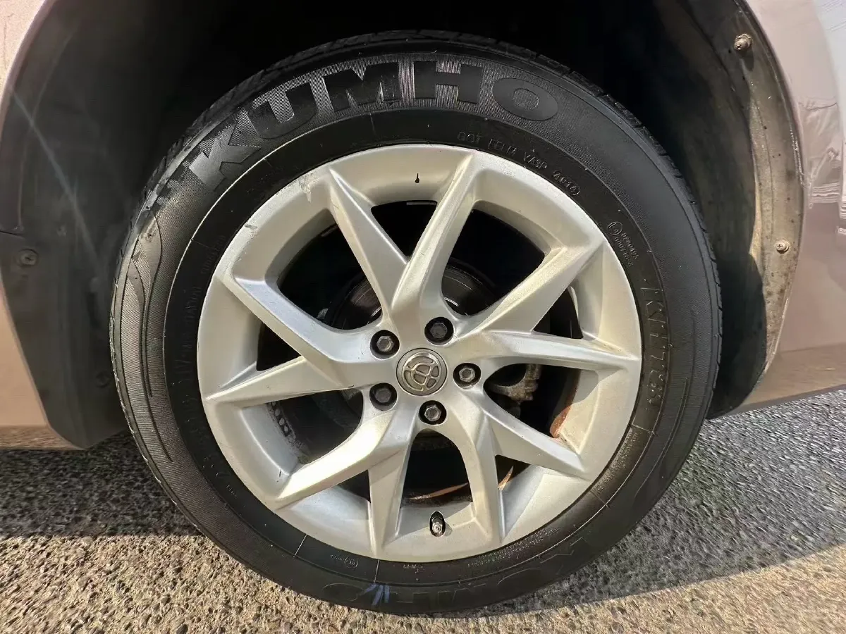 2014 Brilliance Auto H530 1.5T 150HP L4 5AT,autocango,china used car exporter,china ev exporter,chinese used car exporter,chinese used ev exporter