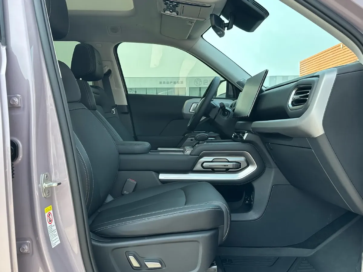 2025 FangChengBao Tai 3 BEV,autocango,china used car exporter,china ev exporter,chinese used car exporter,chinese used ev exporter