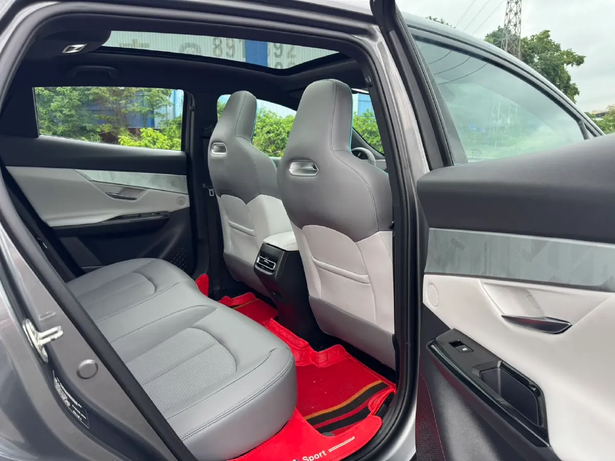2023 ChangAn UNI-T 1.5T 188HP L4 7DCT,autocango,china used car exporter,china ev exporter,chinese used car exporter,chinese used ev exporter