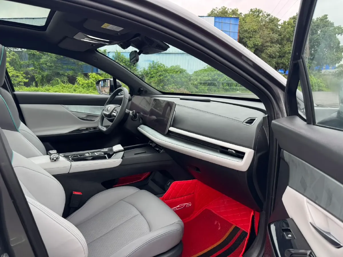 2023 ChangAn UNI-T 1.5T 188HP L4 7DCT,autocango,china used car exporter,china ev exporter,chinese used car exporter,chinese used ev exporter