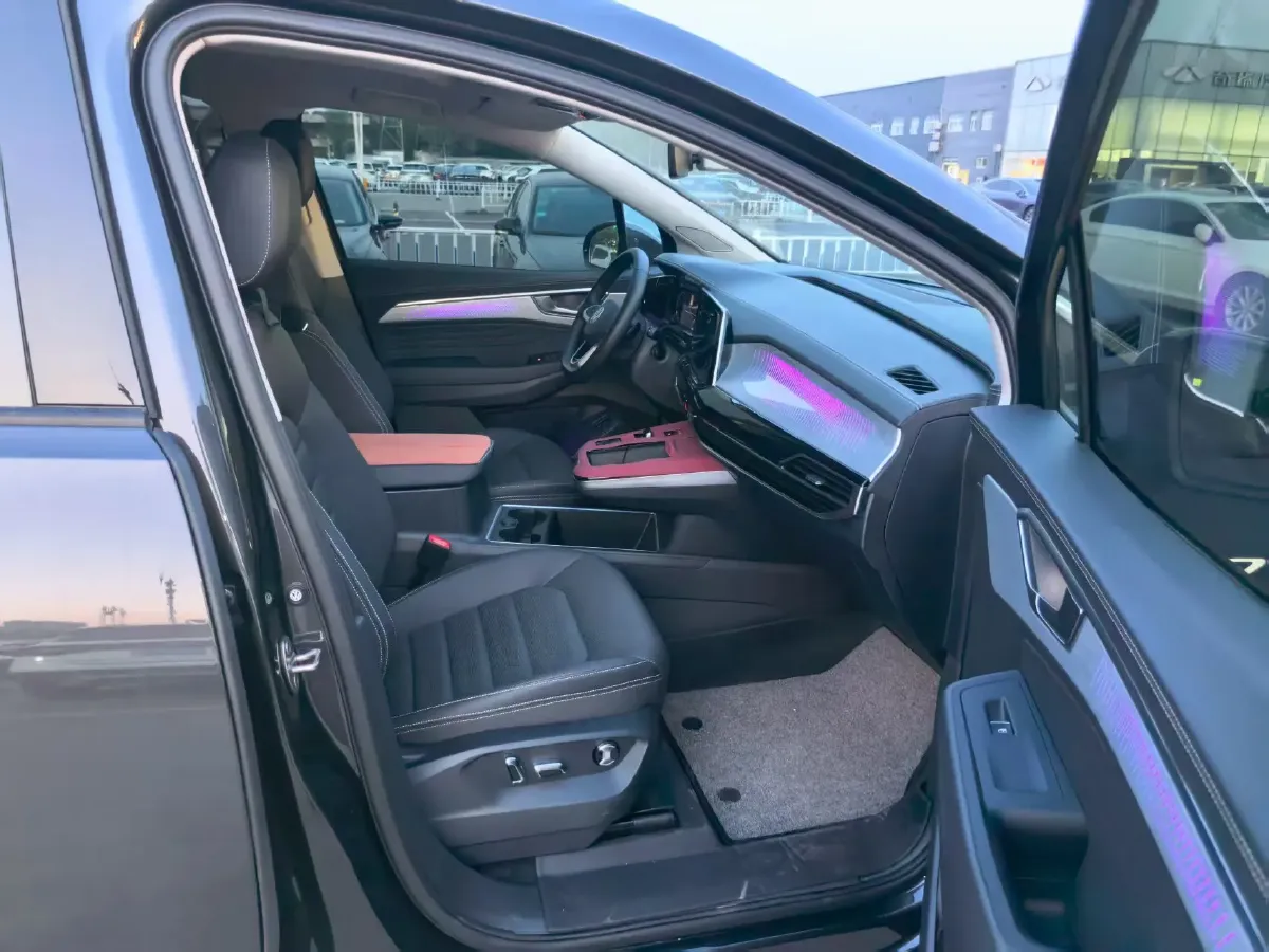 2023 Volkswagen Talagon 2.0T 186HP L4 7DCT,autocango,china used car exporter,china ev exporter,chinese used car exporter,chinese used ev exporter
