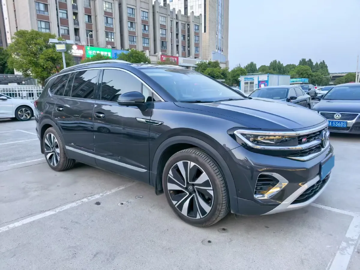 2023 Volkswagen Talagon 2.0T 186HP L4 7DCT,autocango,china used car exporter,china ev exporter,chinese used car exporter,chinese used ev exporter
