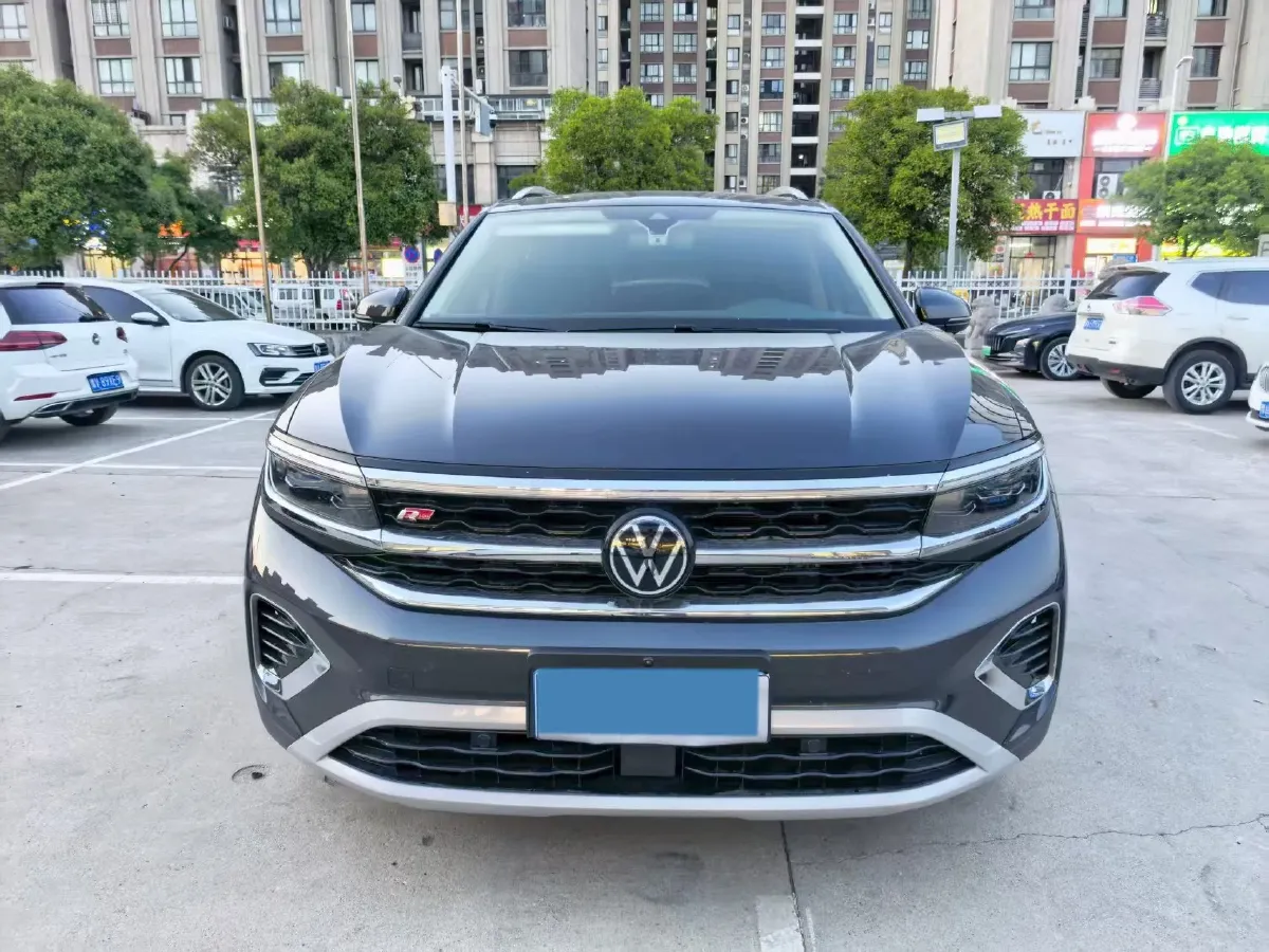 2023 Volkswagen Talagon 2.0T 186HP L4 7DCT,autocango,china used car exporter,china ev exporter,chinese used car exporter,chinese used ev exporter