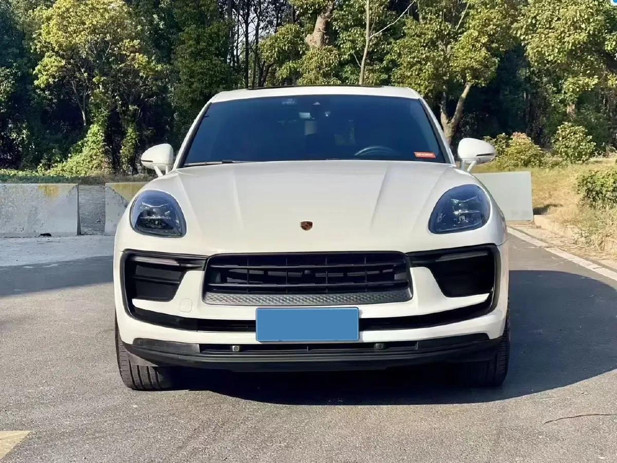 2023 Porsche Macan 2.0T 265HP L4 7DCT,autocango,china used car exporter,china ev exporter,chinese used car exporter,chinese used ev exporter