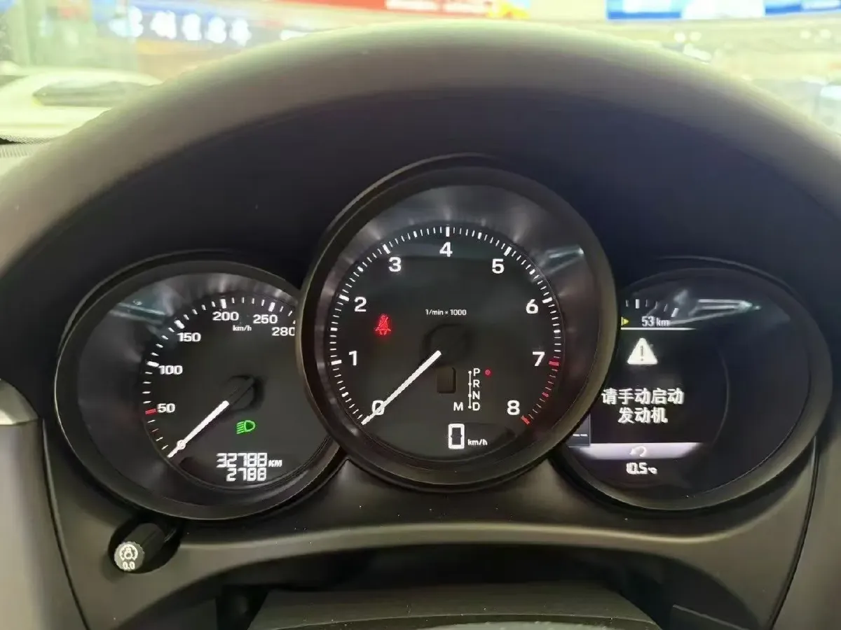 2023 Porsche Macan 2.0T 265HP L4 7DCT,autocango,china used car exporter,china ev exporter,chinese used car exporter,chinese used ev exporter