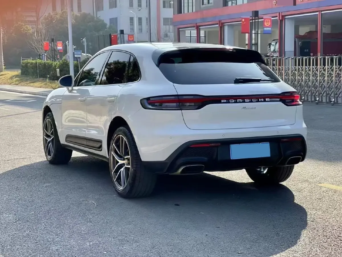 2023 Porsche Macan 2.0T 265HP L4 7DCT,autocango,china used car exporter,china ev exporter,chinese used car exporter,chinese used ev exporter