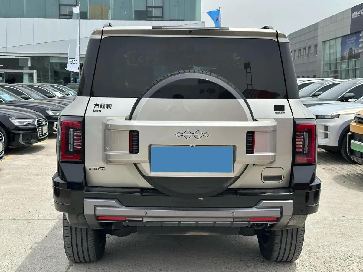 2025 FangChengBao Bao 8 2.0T 245HP L4 E-CVT PHEV 36.8KWH,autocango,china used car exporter,china ev exporter,chinese used car exporter,chinese used ev exporter