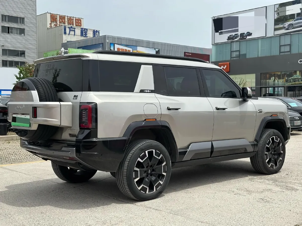 2025 FangChengBao Bao 8 2.0T 245HP L4 E-CVT PHEV 36.8KWH,autocango,china used car exporter,china ev exporter,chinese used car exporter,chinese used ev exporter