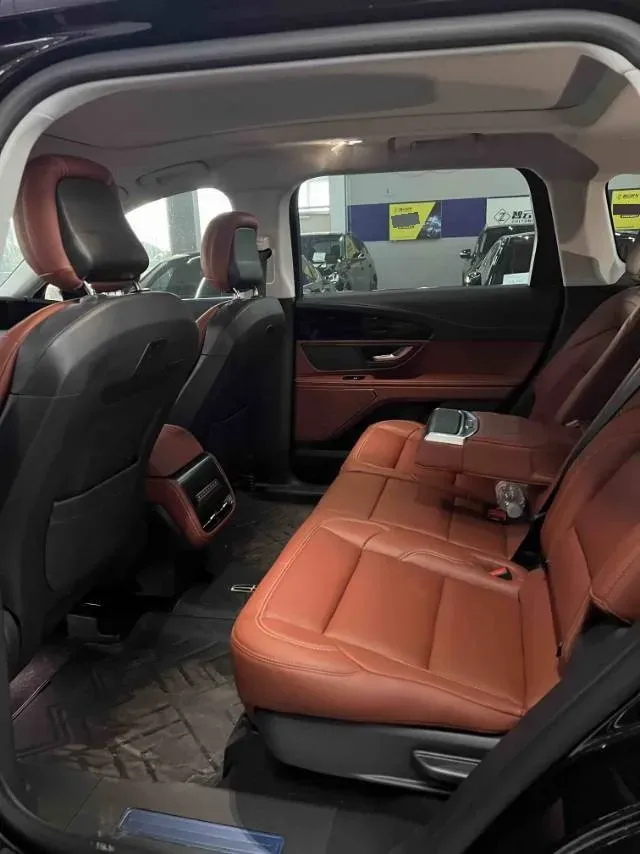 2025 Lincoln Nautilus 2.0T 282HP L4 E-CVT Hybrid,autocango,china used car exporter,china ev exporter,chinese used car exporter,chinese used ev exporter