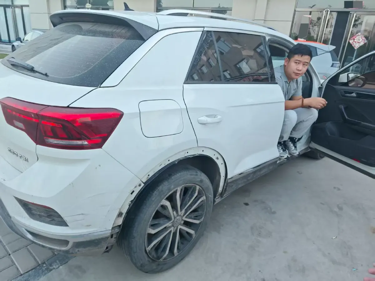 2020 Volkswagen T-Roc 1.4T 150HP L4 7DCT,autocango,china used car exporter,china ev exporter,chinese used car exporter,chinese used ev exporter