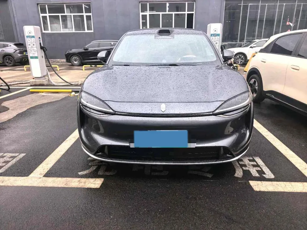 2026 Luxeed R7 REEV 156HP REEV,autocango,china used car exporter,china ev exporter,chinese used car exporter,chinese used ev exporter