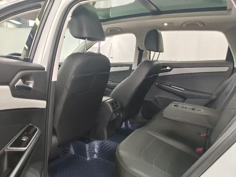 2023 Jetta VS7 1.4T 150HP L4 6AT,autocango,china used car exporter,china ev exporter,chinese used car exporter,chinese used ev exporter