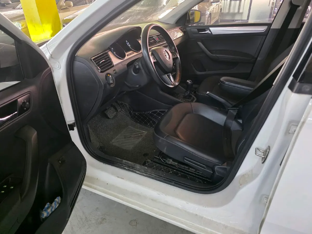 2020 Skoda Rapid 1.5L 112HP L4 6AT,autocango,china used car exporter,china ev exporter,chinese used car exporter,chinese used ev exporter