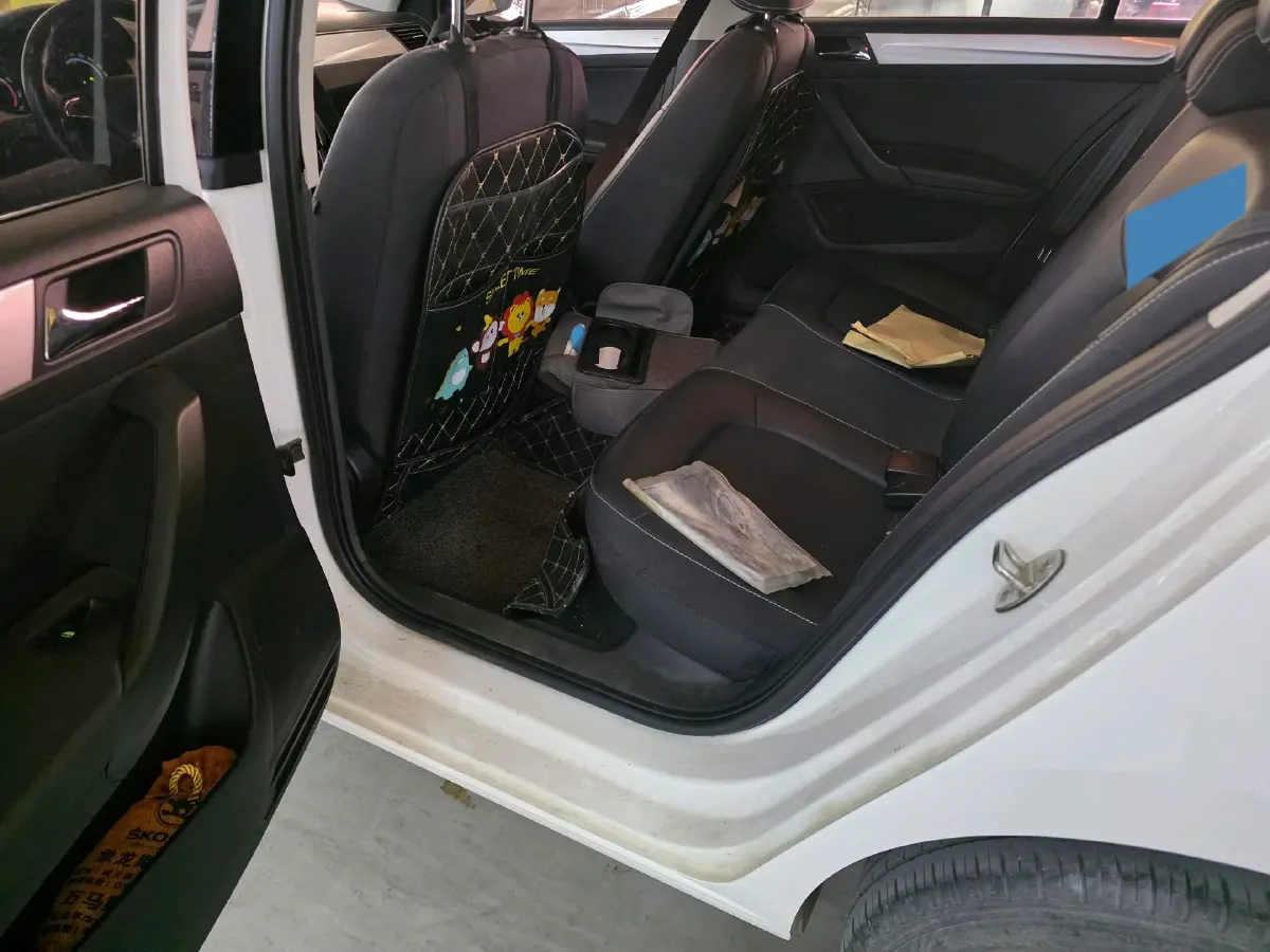 2020 Skoda Rapid 1.5L 112HP L4 6AT,autocango,china used car exporter,china ev exporter,chinese used car exporter,chinese used ev exporter