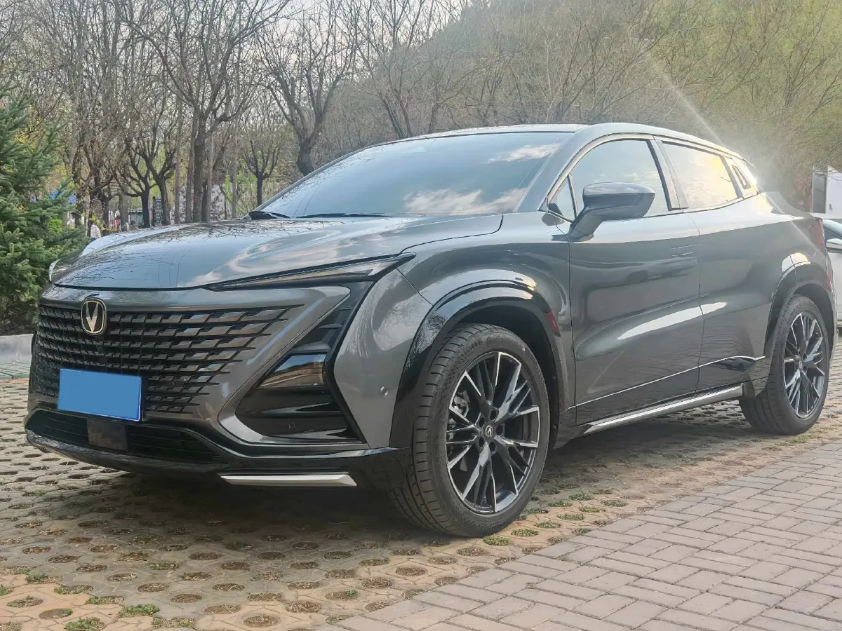 2023 ChangAn UNI-T 1.5T 188HP L4 7DCT,autocango,china used car exporter,china ev exporter,chinese used car exporter,chinese used ev exporter