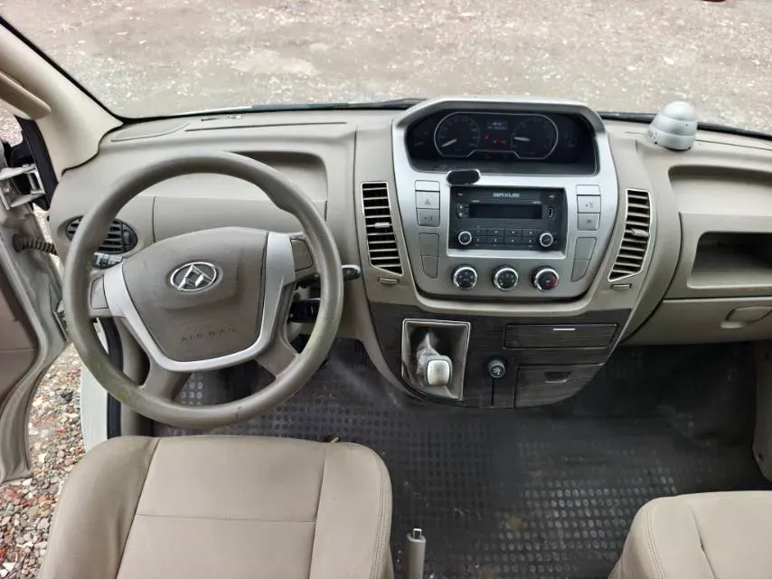 2013 MAXUS XinTu V80 2.5T 136HP L4 5MT,autocango,china used car exporter,china ev exporter,chinese used car exporter,chinese used ev exporter