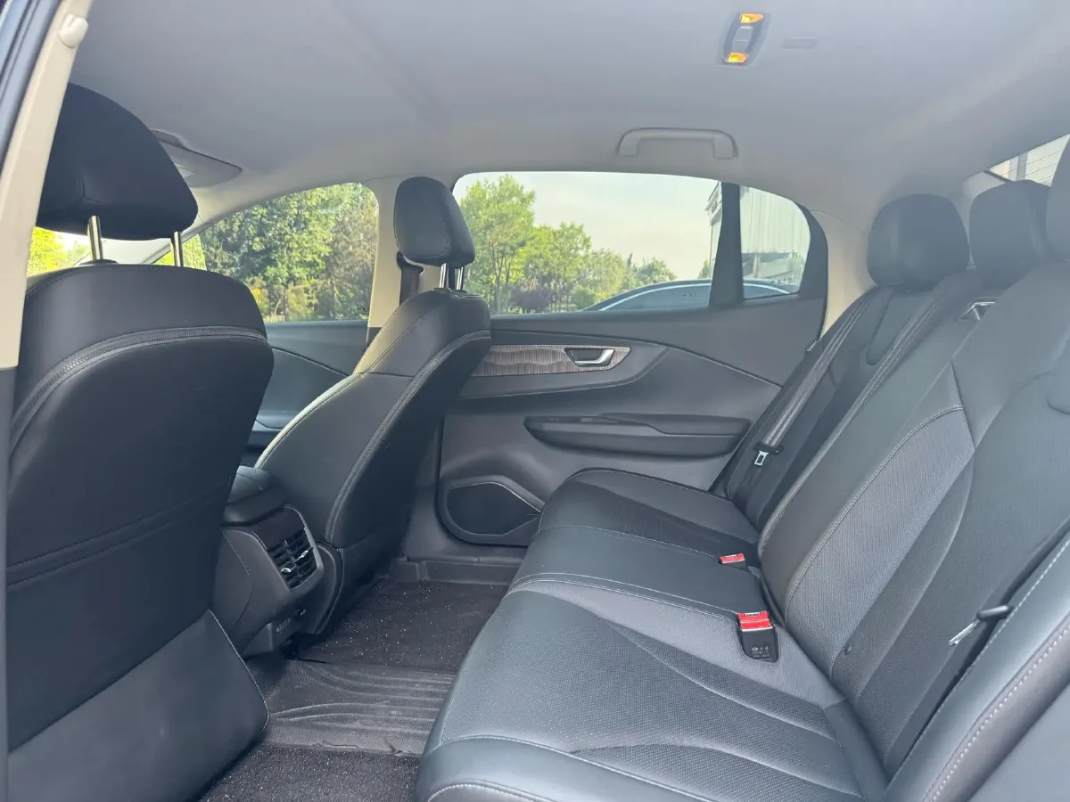 2024 HongQi E-QM5 BEV 60KWH,autocango,china used car exporter,china ev exporter,chinese used car exporter,chinese used ev exporter