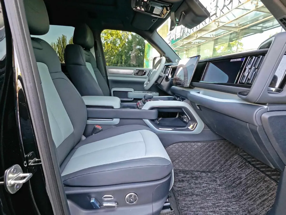 2025 FangChengBao Bao 5 1.5T 194HP L4 E-CVT PHEV,autocango,china used car exporter,china ev exporter,chinese used car exporter,chinese used ev exporter