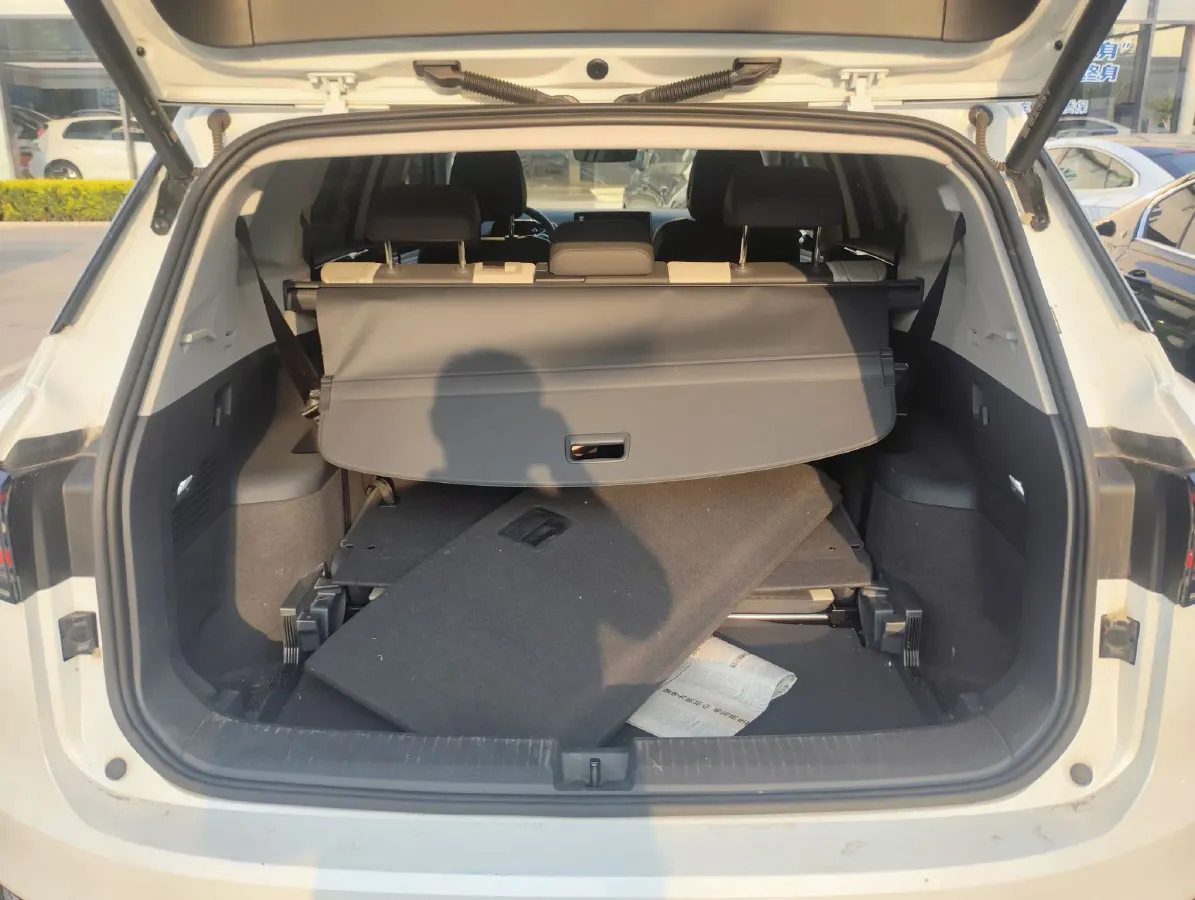 2022 Volkswagen ID.6 Crozz BEV 84.8KWH,autocango,china used car exporter,china ev exporter,chinese used car exporter,chinese used ev exporter