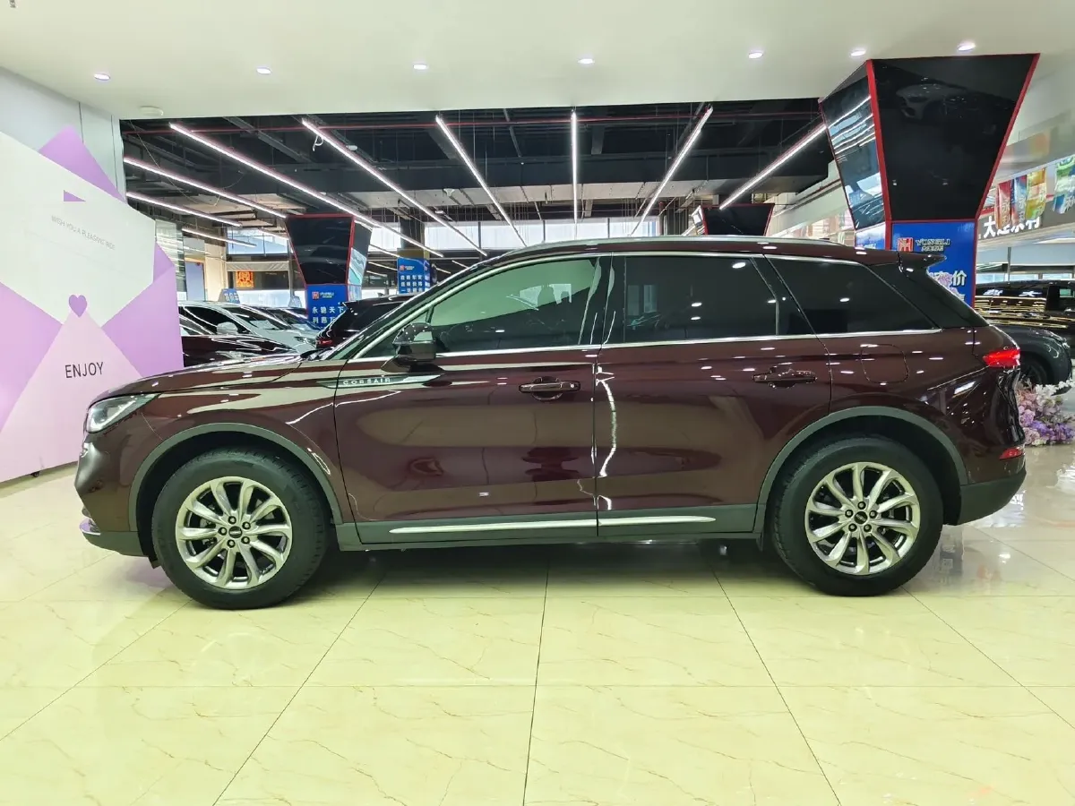 2021 Lincoln Corsair 2.0T 245HP L4 8AT,autocango,china used car exporter,china ev exporter,chinese used car exporter,chinese used ev exporter