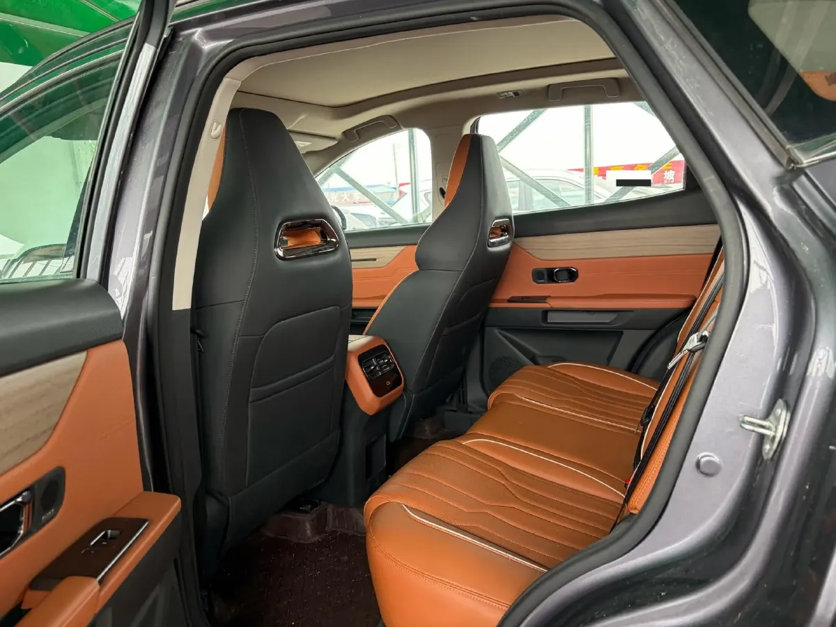 2025 Jetour DASHING 1.5T 184HP L4 7DCT,autocango,china used car exporter,china ev exporter,chinese used car exporter,chinese used ev exporter
