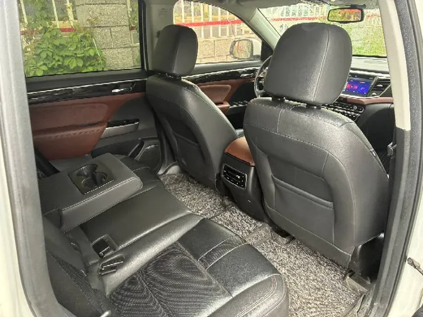 2017 GAC Trumpchi GS8 2.0T 201HP L4 6AT,autocango,china used car exporter,china ev exporter,chinese used car exporter,chinese used ev exporter