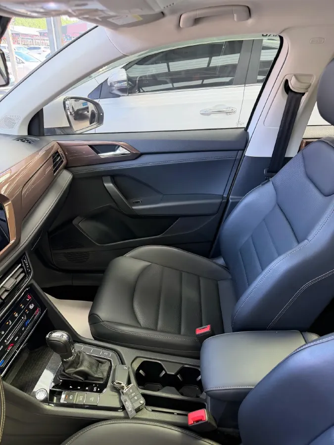 2021 Volkswagen Tharu 1.4T 150HP L4 7DCT,autocango,china used car exporter,china ev exporter,chinese used car exporter,chinese used ev exporter