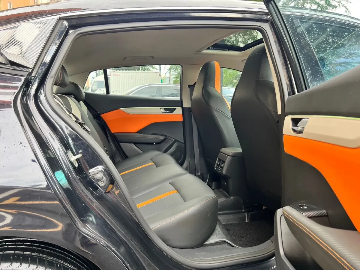 2023 DongFeng Aeolus YiXuan 1.5L 125HP L4 6DCT,autocango,china used car exporter,china ev exporter,chinese used car exporter,chinese used ev exporter