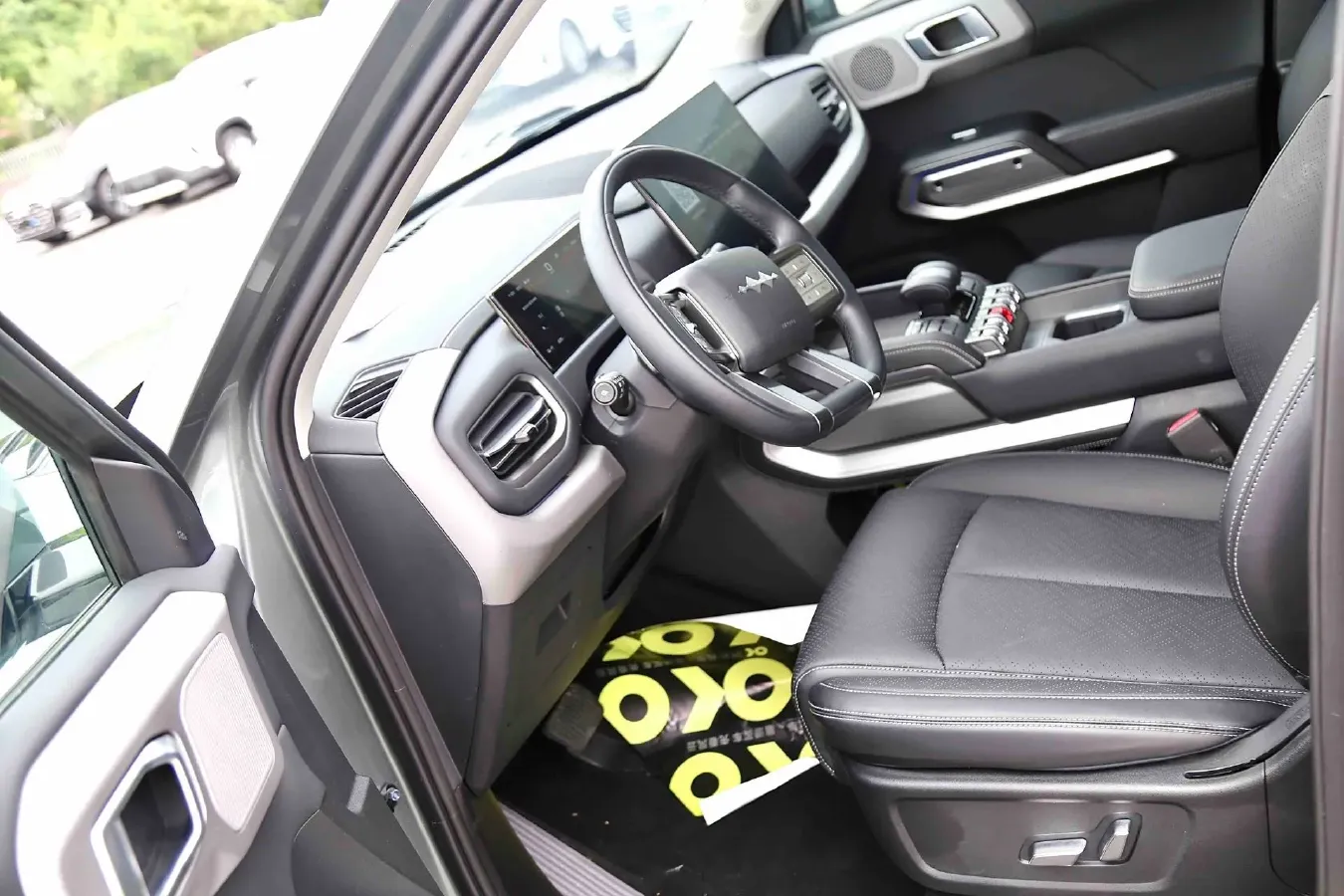 2025 FangChengBao Tai 3 BEV,autocango,china used car exporter,china ev exporter,chinese used car exporter,chinese used ev exporter