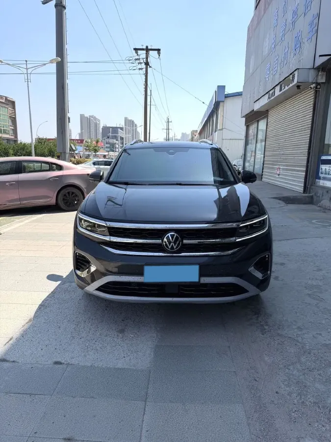 2023 Volkswagen Talagon 2.5T 299HP V6 7DCT,autocango,china used car exporter,china ev exporter,chinese used car exporter,chinese used ev exporter
