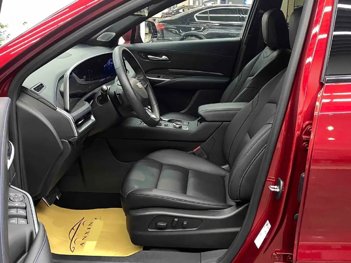2024 Cadillac XT4 2.0T 237HP L4 9AT,autocango,china used car exporter,china ev exporter,chinese used car exporter,chinese used ev exporter