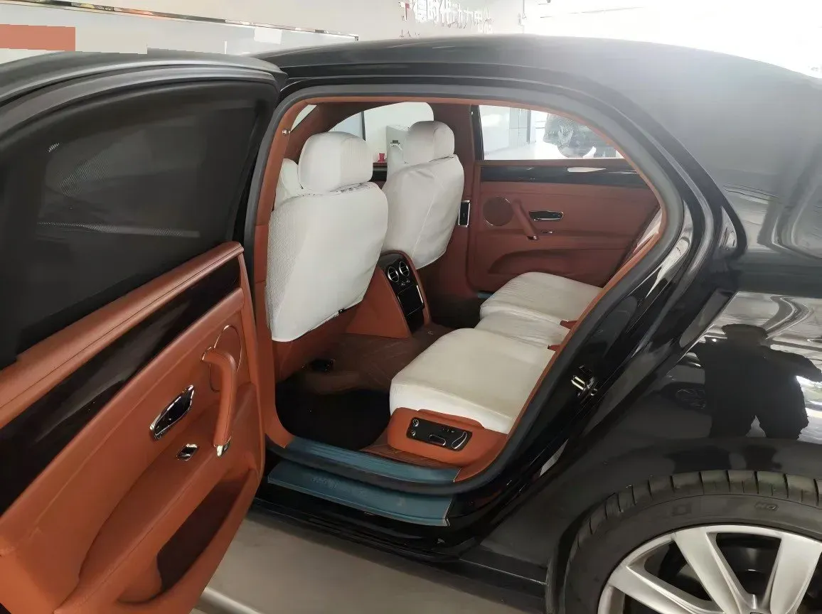 2017 Bentley Flying Spur 4.0T 507HP V8 8AT,autocango,china used car exporter,china ev exporter,chinese used car exporter,chinese used ev exporter