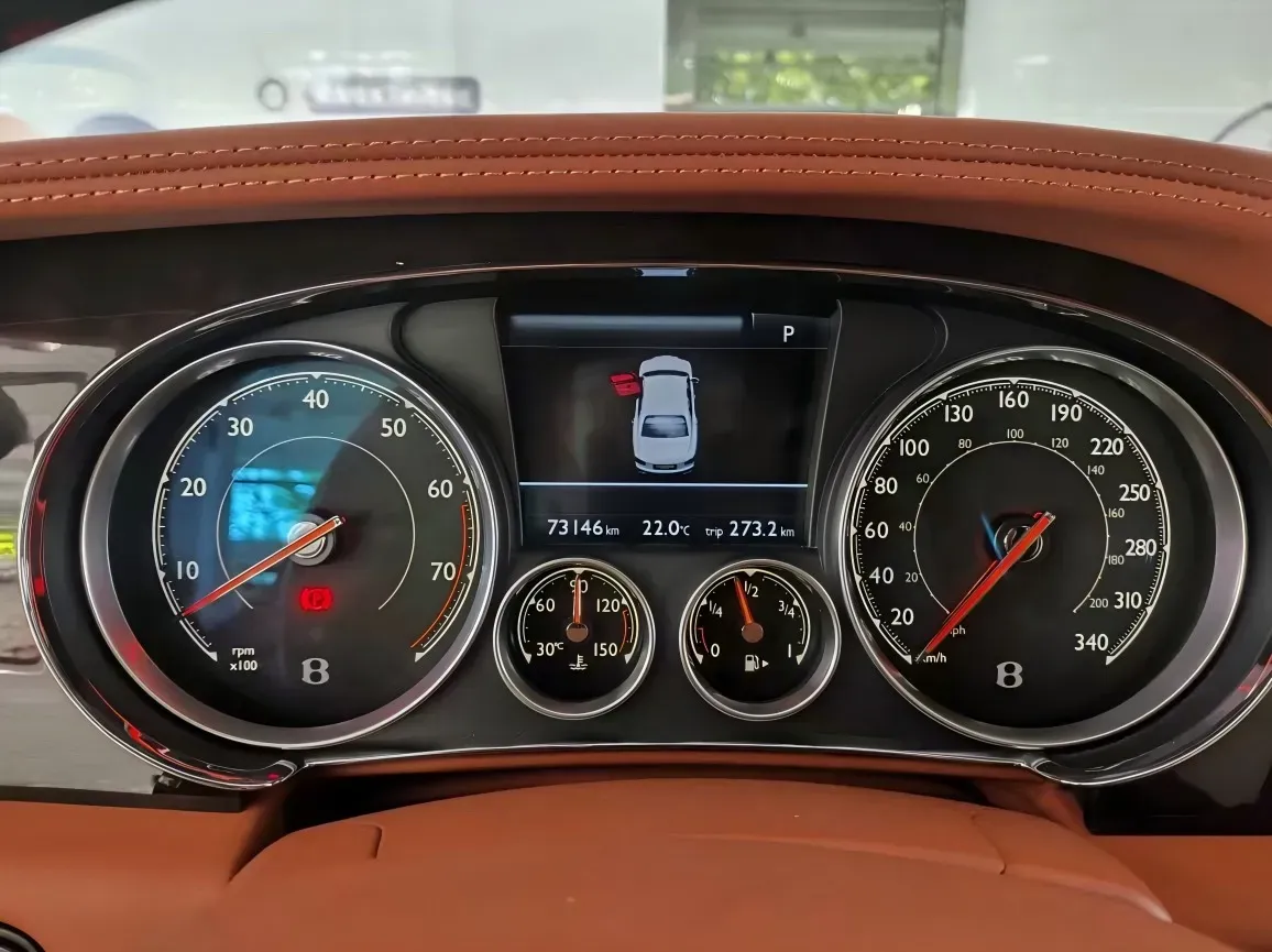 2017 Bentley Flying Spur 4.0T 507HP V8 8AT,autocango,china used car exporter,china ev exporter,chinese used car exporter,chinese used ev exporter