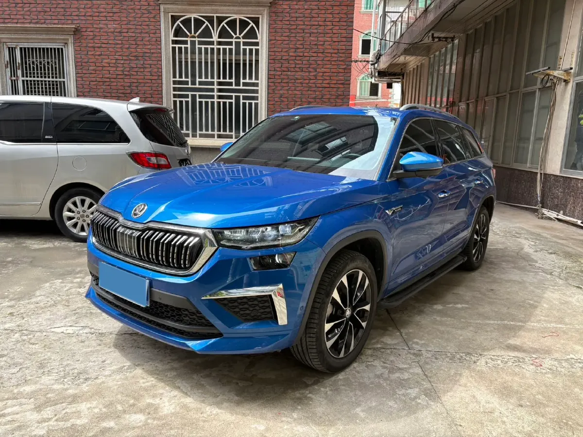 2022 Skoda Kodiak 2.0T 220HP L4 7DCT,autocango,china used car exporter,china ev exporter,chinese used car exporter,chinese used ev exporter