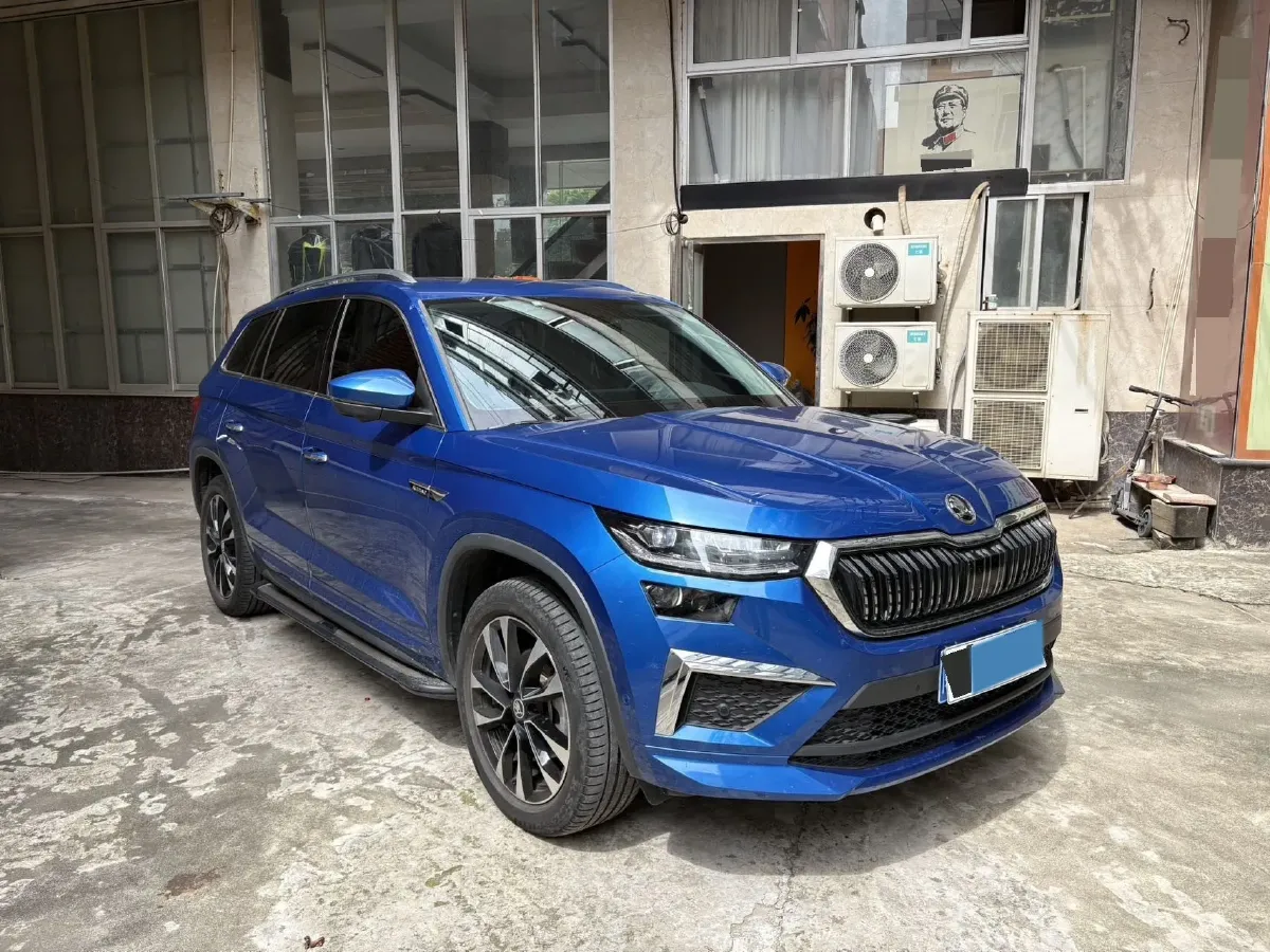 2022 Skoda Kodiak 2.0T 220HP L4 7DCT,autocango,china used car exporter,china ev exporter,chinese used car exporter,chinese used ev exporter