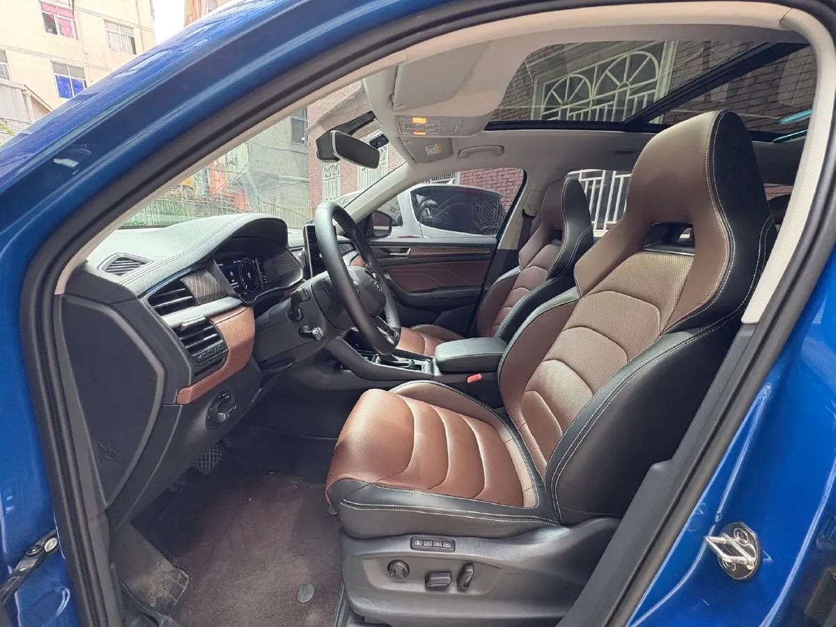 2022 Skoda Kodiak 2.0T 220HP L4 7DCT,autocango,china used car exporter,china ev exporter,chinese used car exporter,chinese used ev exporter