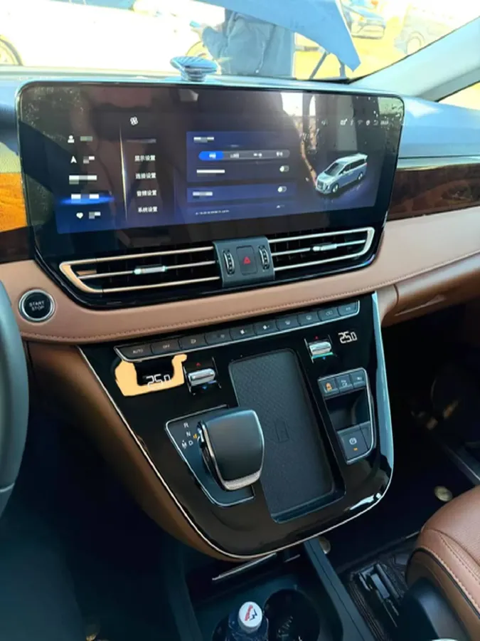 2023 HongQi HQ9 2.0T 252HP L4 8AT,autocango,china used car exporter,china ev exporter,chinese used car exporter,chinese used ev exporter