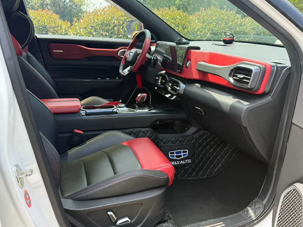 2020 Geely ICON 1.5T 177HP L3 7DCT,autocango,china used car exporter,china ev exporter,chinese used car exporter,chinese used ev exporter