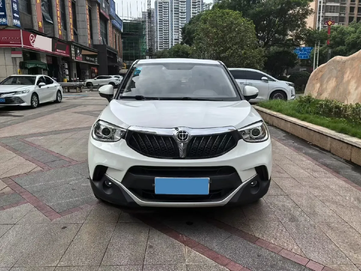 2015 Brilliance Auto V3 1.5L 112HP L4 5AT,autocango,china used car exporter,china ev exporter,chinese used car exporter,chinese used ev exporter