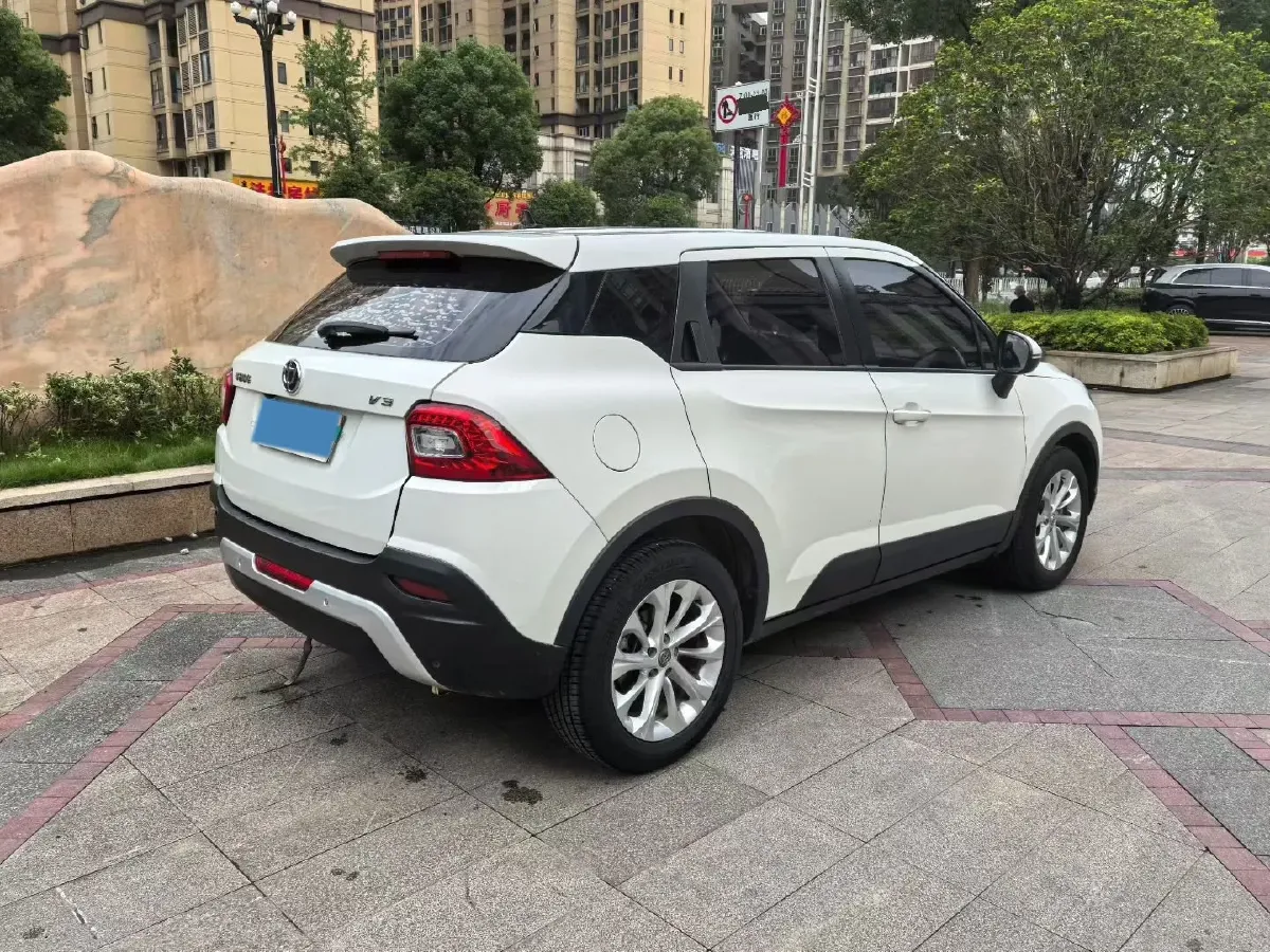 2015 Brilliance Auto V3 1.5L 112HP L4 5AT,autocango,china used car exporter,china ev exporter,chinese used car exporter,chinese used ev exporter