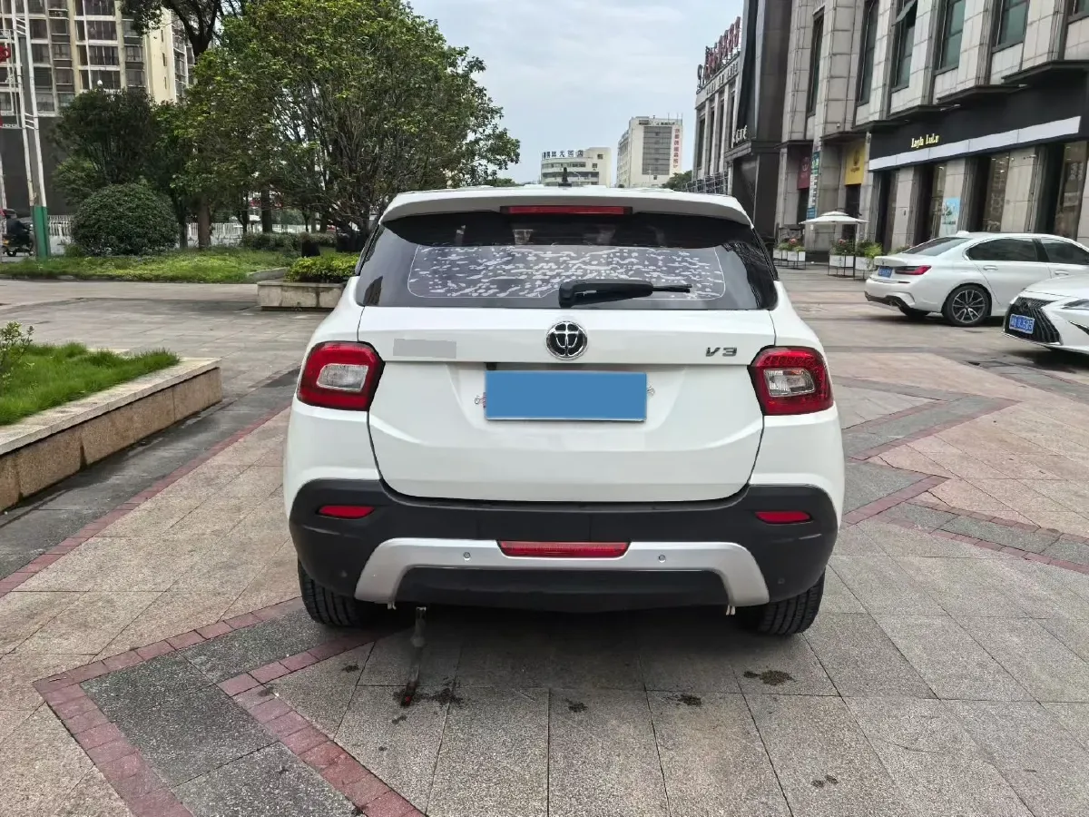2015 Brilliance Auto V3 1.5L 112HP L4 5AT,autocango,china used car exporter,china ev exporter,chinese used car exporter,chinese used ev exporter