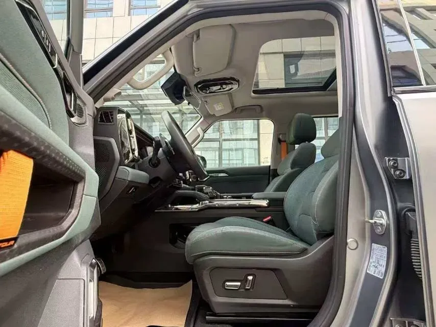 2023 Jetour Traveller 2.0T 254HP L4 7DCT,autocango,china used car exporter,china ev exporter,chinese used car exporter,chinese used ev exporter