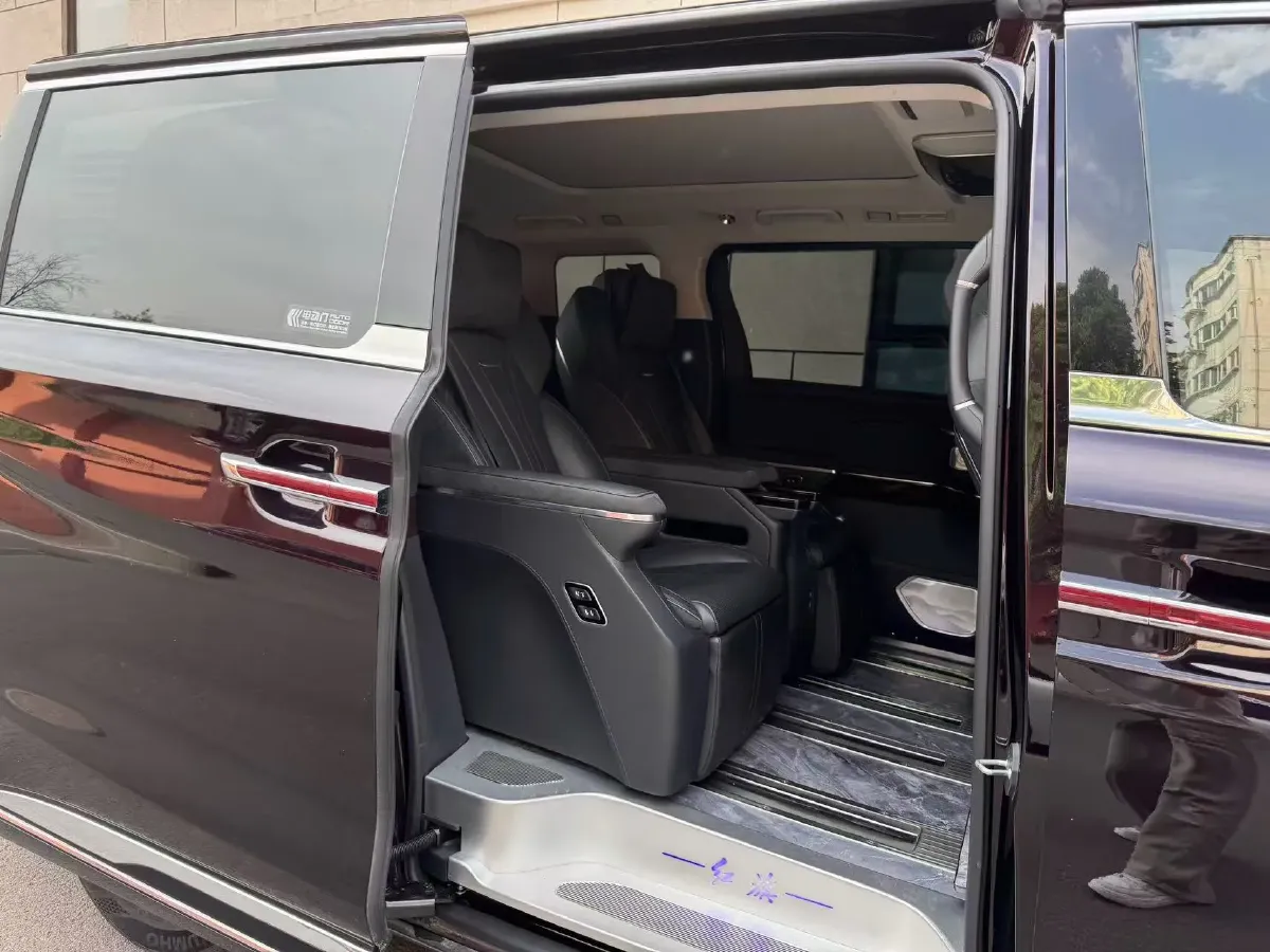 2024 HongQi HQ9 2.0T 163HP L4 1DHT PHEV 20.14KWH,autocango,china used car exporter,china ev exporter,chinese used car exporter,chinese used ev exporter