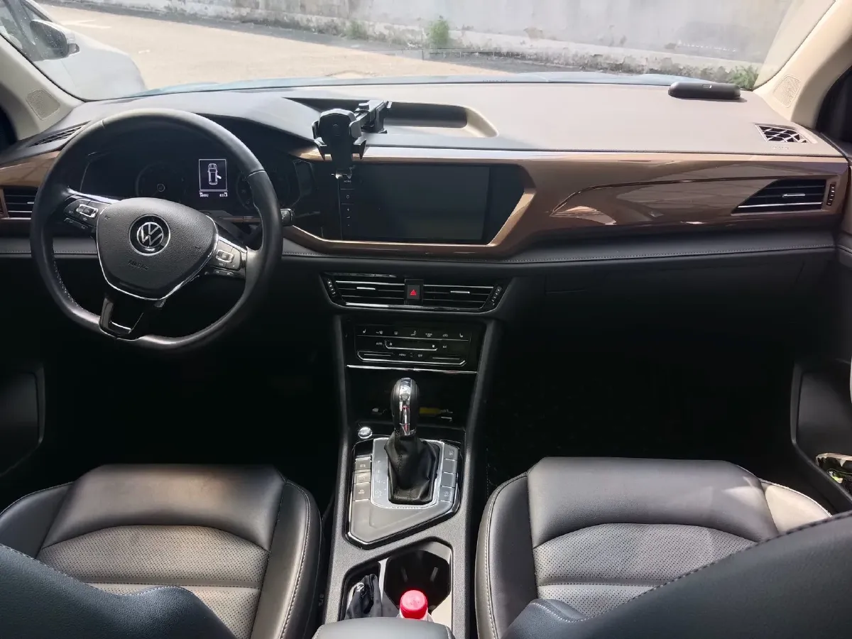2021 Volkswagen Tharu 1.4T 150HP L4 7DCT,autocango,china used car exporter,china ev exporter,chinese used car exporter,chinese used ev exporter
