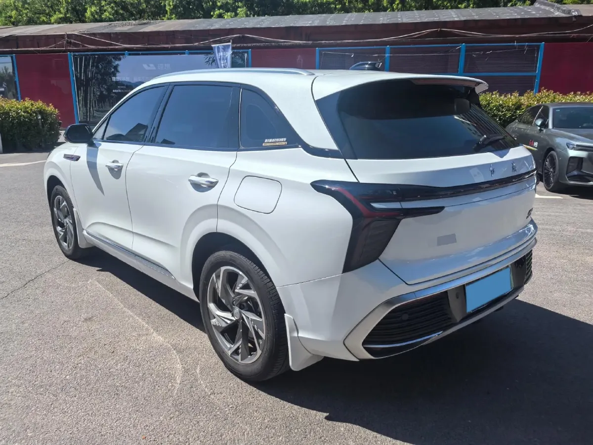 2024 HongQi HS3 1.5T 169HP L4 1DHT PHEV 18.4KWH,autocango,china used car exporter,china ev exporter,chinese used car exporter,chinese used ev exporter